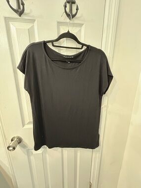 Tahari Black Short-Sleeve Crewneck Tee NWT